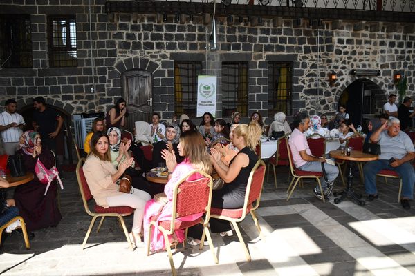 Siverek’te Sanat ve Dayanışma Buluştu: Geleneksel Resim Sergisi Gerçekleşti