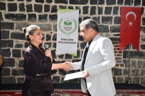 Siverek’te Sanat ve Dayanışma Buluştu: Geleneksel Resim Sergisi Gerçekleşti